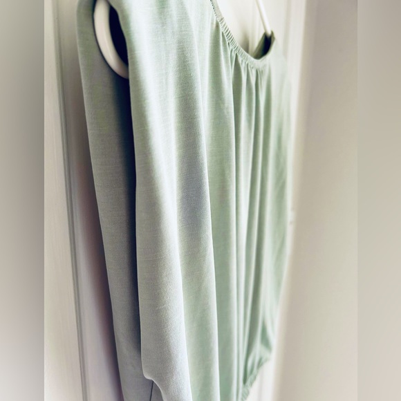 Express XS Top - Picture 2 of 4